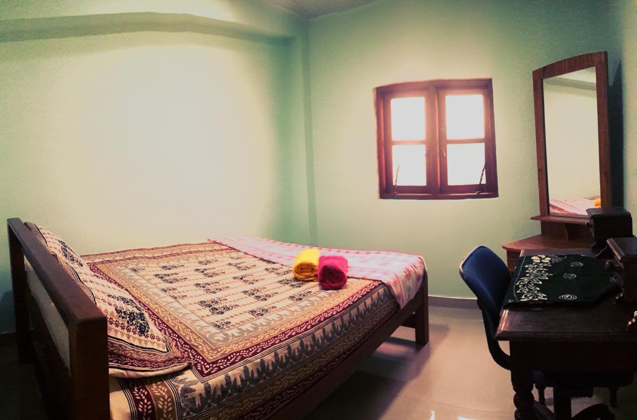 Apple Sara Home Stay Kandy Luaran gambar