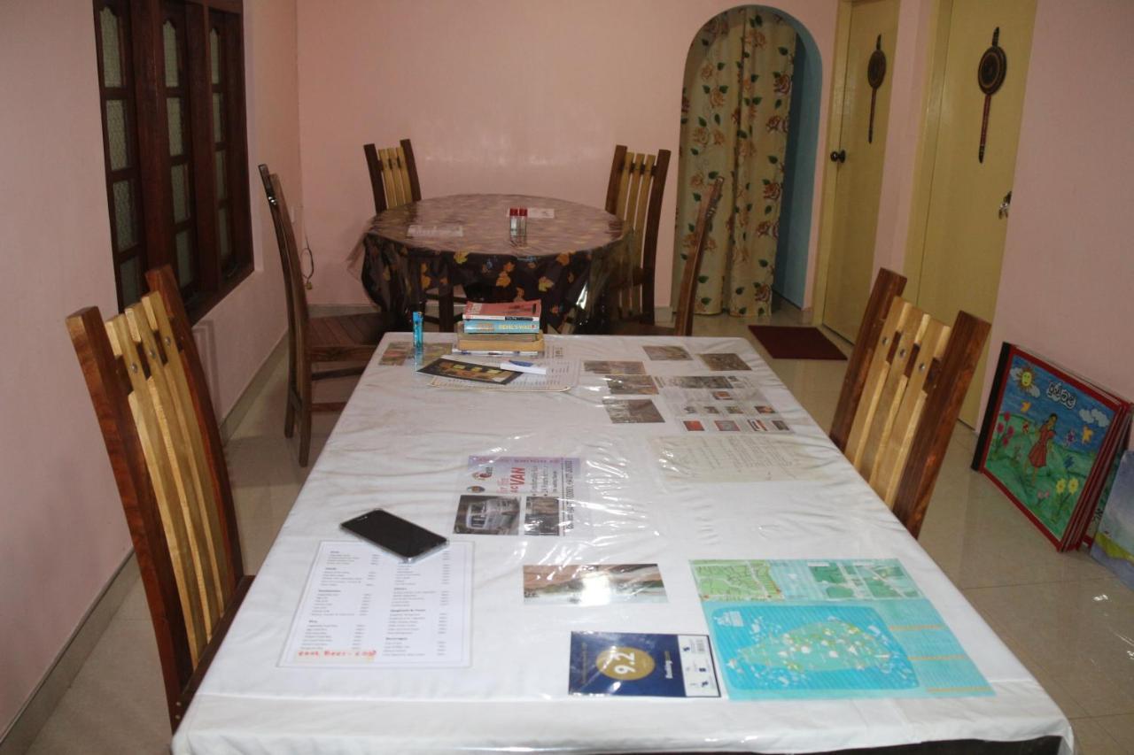 Apple Sara Home Stay Kandy Luaran gambar